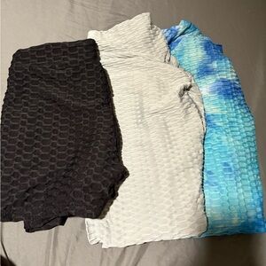 Textured Black, Gray, and Blue leggings